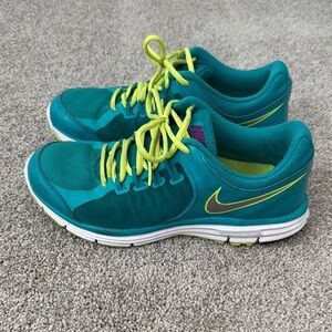 Nike Women's Teal Running Shoes